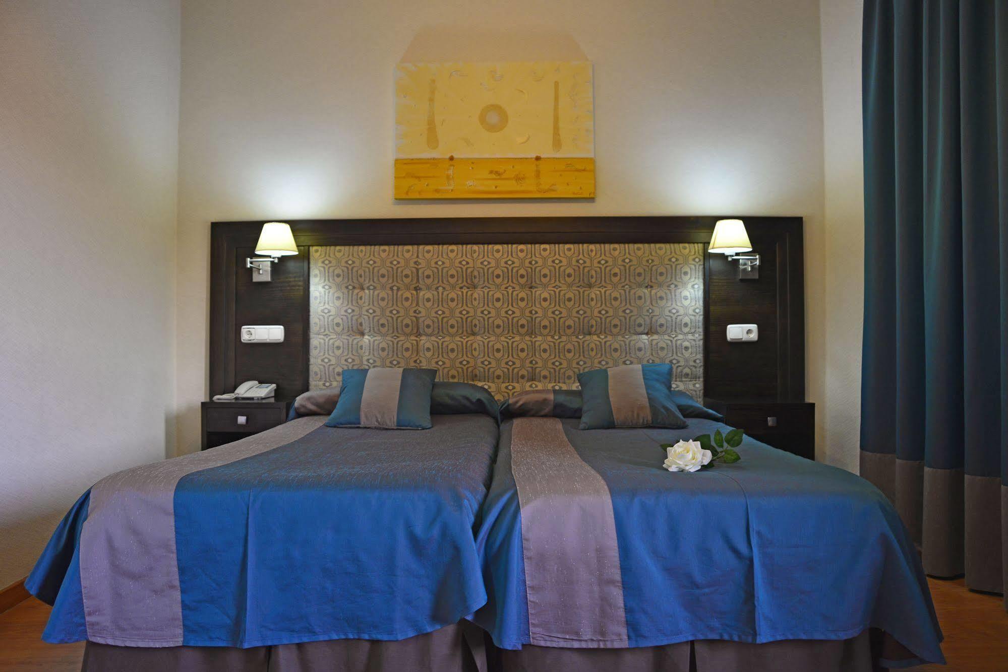 Hotel & Spa Plaza Арриате Экстерьер фото